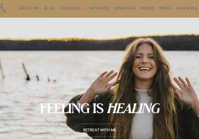 Rachel Brathen – Booking system and podcast